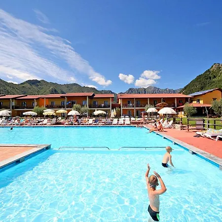 Peaceful Holiday In With Shared Pool * Tremosine