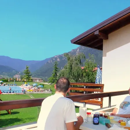 Hébergement de vacances Peaceful Holiday In With Shared Pool *